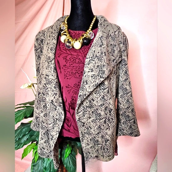 Calvin Klein Jackets & Blazers - Calvin KLEIN Black And Gray Soft Jacket Size Large